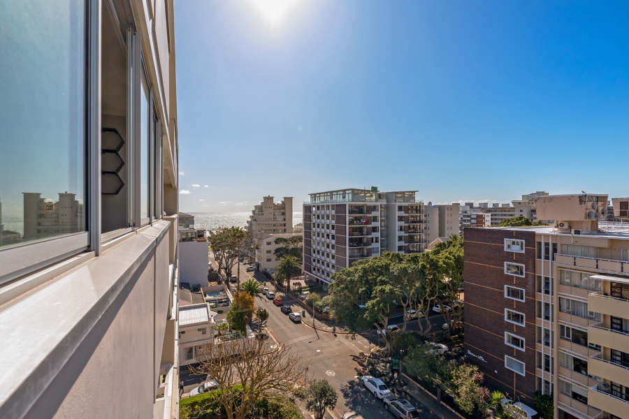 3 Bedroom Property for Sale in Sea Point Western Cape